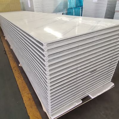 Colore personalizzabile Coperta muraria per ambienti puliti
