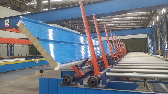 Pannello di tetto sandwich a colori personalizzabili con isolamento acustico