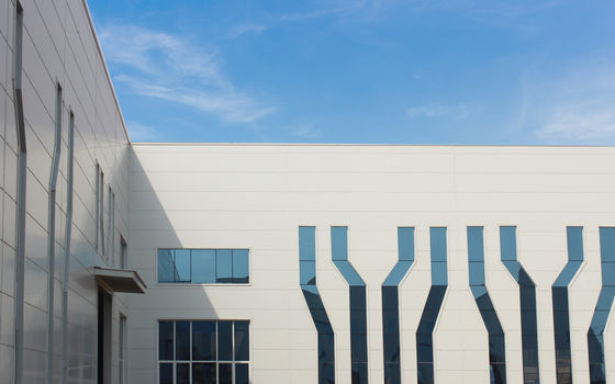 Pannello sandwich in PU ad alta resistenza con tenuta all'aria/acqua e isolamento termico per coperture ed edilizia