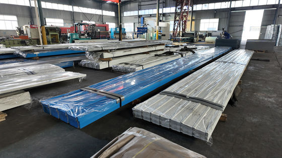Pannelli metallici pressati ad alta flessibilità di superficie per un processo di installazione facile
