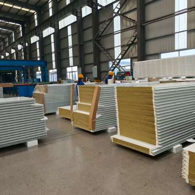 Parete di pannelli sandwich ecologici per l'allevamento