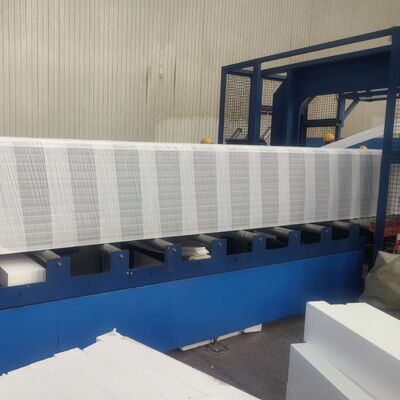 Pannello Sandwich PIR con Proprietà Fonoassorbenti e Termoisolanti per Applicazioni Ignifughe B1