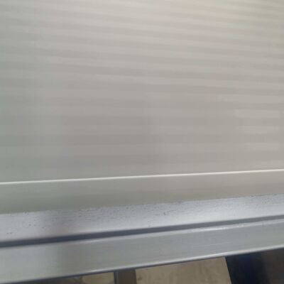 Pannello Sandwich PIR con Proprietà Fonoassorbenti e Termoisolanti per Applicazioni Ignifughe B1