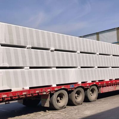 Pannello Sandwich PIR con Proprietà Fonoassorbenti e Termoisolanti per Applicazioni Ignifughe B1