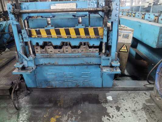 Pannelli metallici grecati ad alta resistenza alla corrosione con profilo trapezoidale e capacità di carico fino a 500 kg al metro quadrato