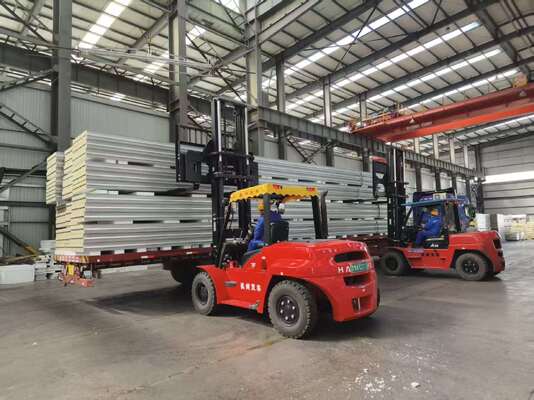 Pannelli di tetto PIR resistenti alla corrosione con isolamento acustico e termico superiore per edifici industriali