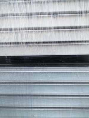 Pannello sandwich in poliuretano con conduttività termica ≤ 0,020 W/m*K, classificazione di ignifugia B e spessore personalizzabile 50-200 mm