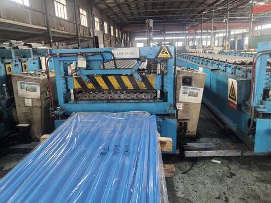 Pannelli Metallici Ondulati con Capacità di Carico di 500 Kg/m², Rivestimento in Zinco Galvanizzato e Colori Personalizzabili per Applicazioni Tetto e Pavimento